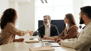 Equipos multigeneracionales, clave para el éxito laboral