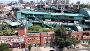 Un estadio de béisbol produce hortalizas y verduras