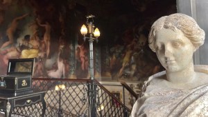 La misteriosa estatua romana de 1.800 años de antigüedad fue limpiada y examinada por expertos. (Foto: Burghley House)