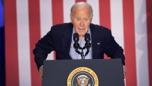 Biden debería demostrar con hechos su situación cognitiva, dice experto